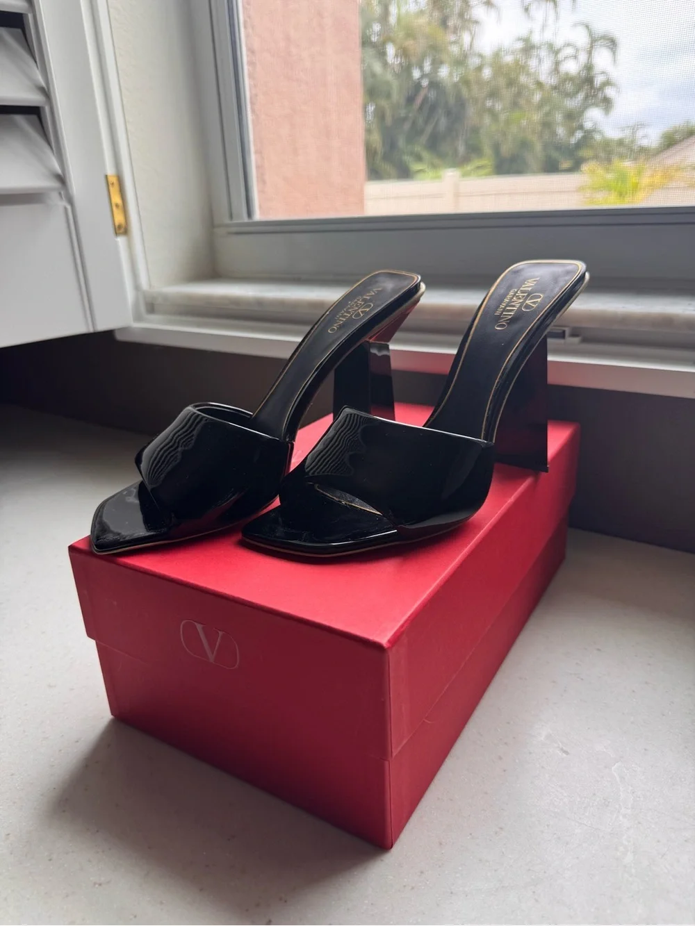 Valentino Garavani Black One Stud Hyper Slide Sandals